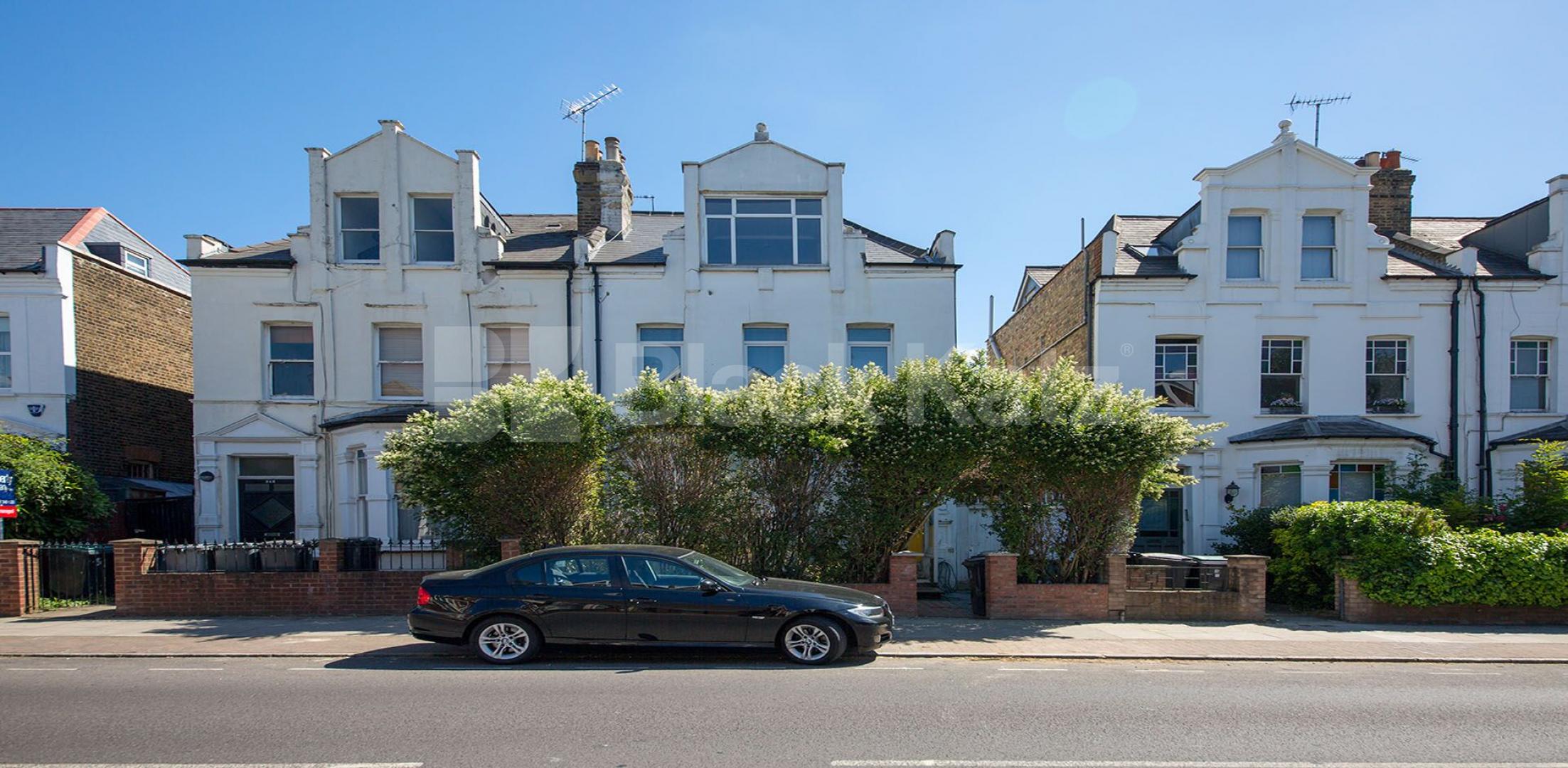 			New Instruction! Private balcony!, 1 Bedroom, 1 bath, 1 reception Flat			 Ferme Park Road , Crouch End